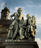 Brder-Grimm-Denkmal